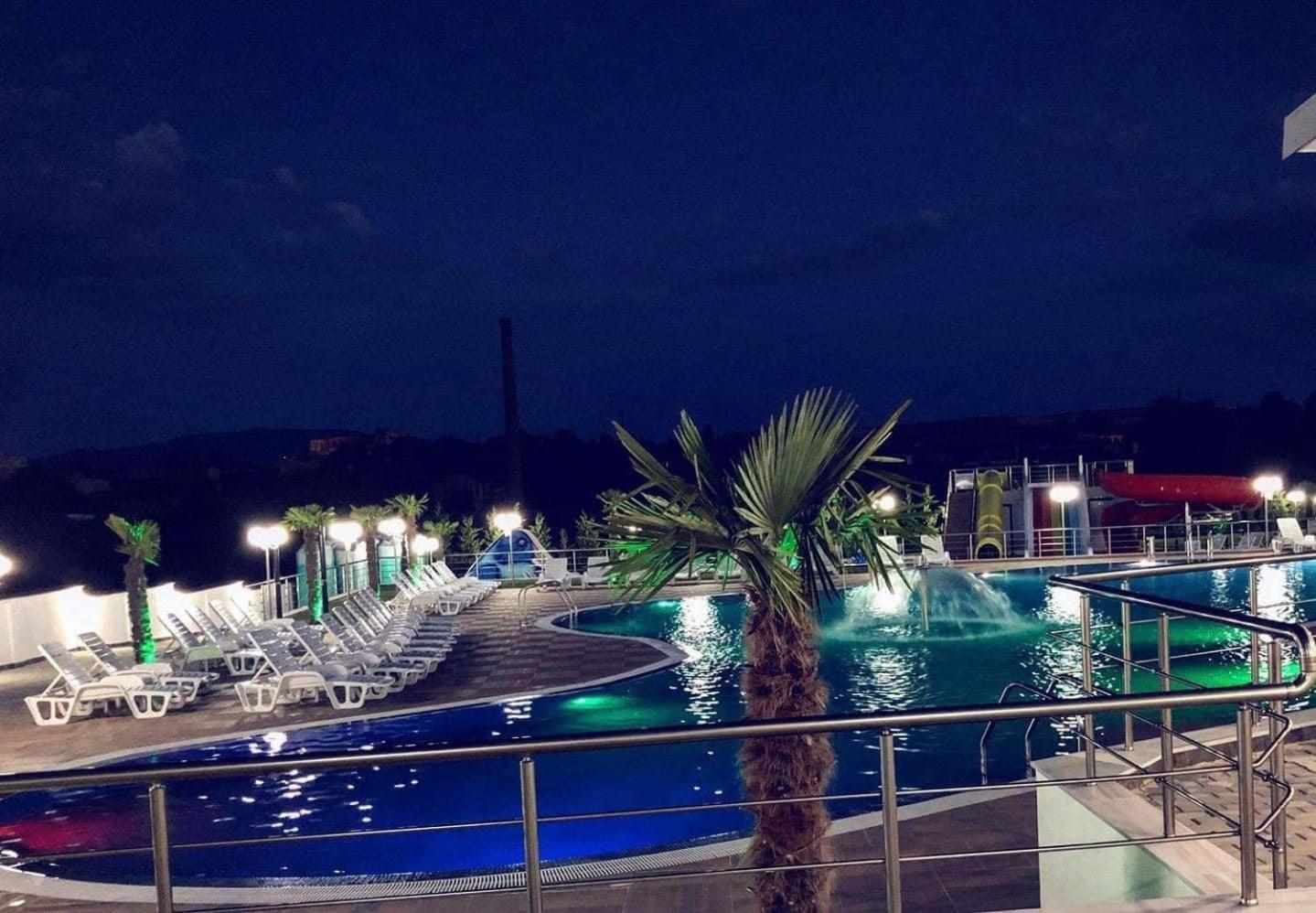Hotel Aqua Kŭrdzhali Buitenkant foto
