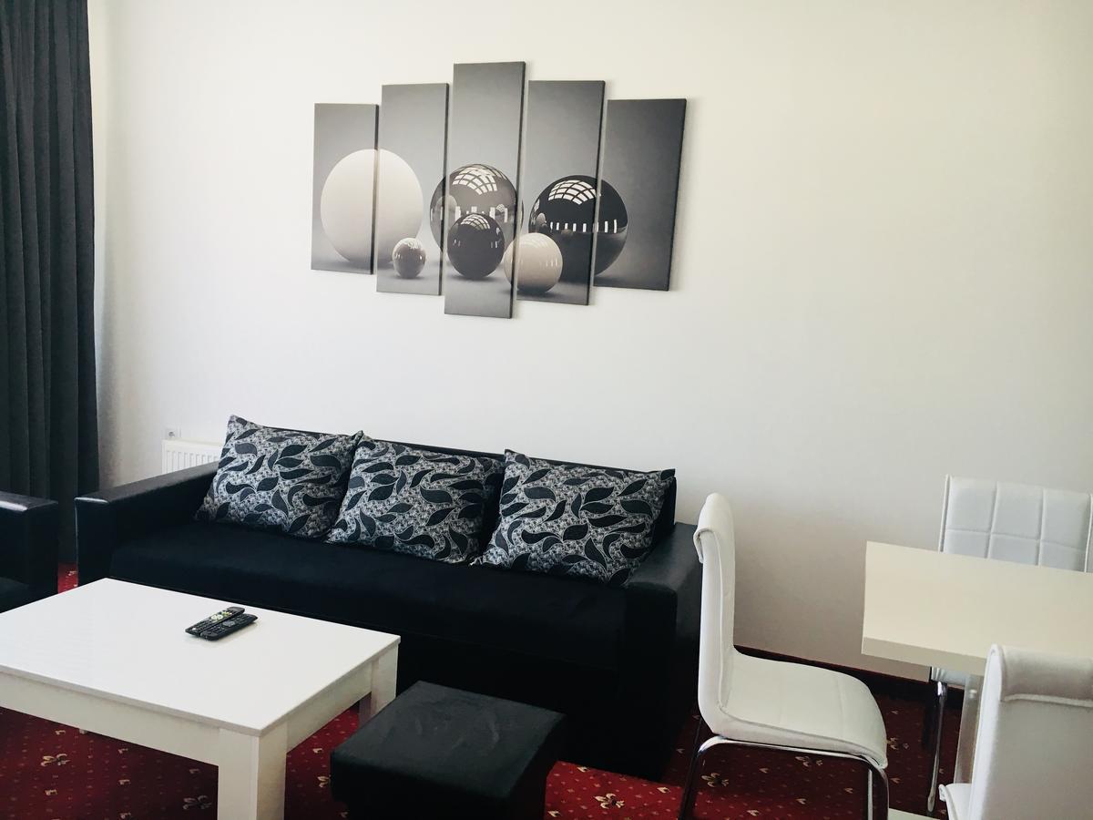 Hotel Aqua Kŭrdzhali Buitenkant foto