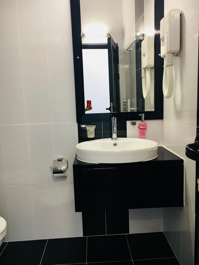 Hotel Aqua Kŭrdzhali Buitenkant foto