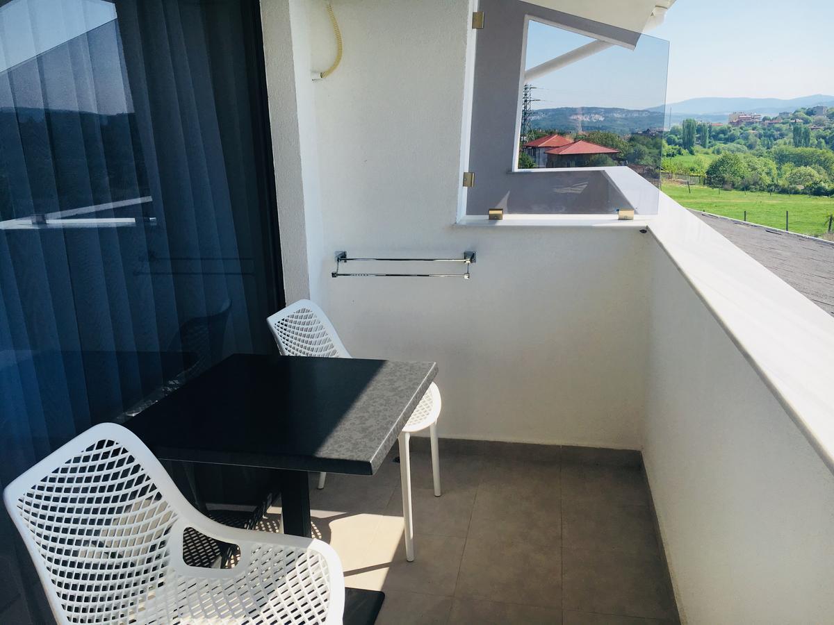 Hotel Aqua Kŭrdzhali Buitenkant foto