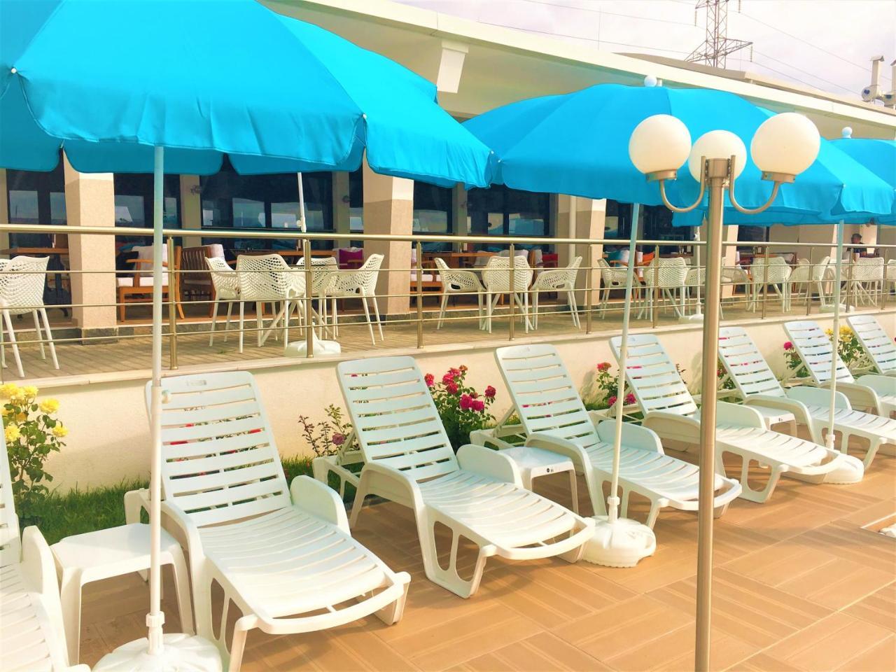 Hotel Aqua Kŭrdzhali Buitenkant foto