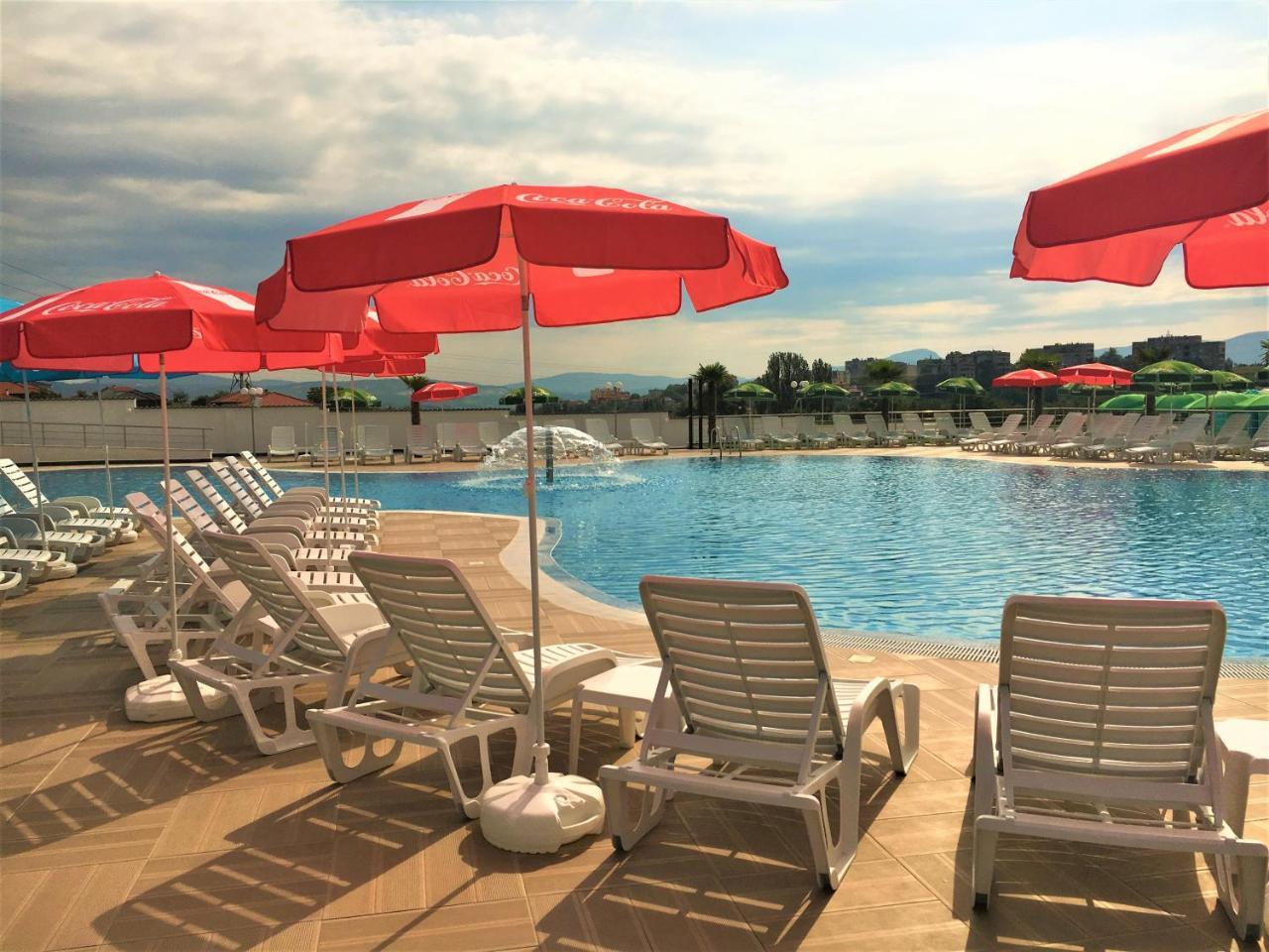 Hotel Aqua Kŭrdzhali Buitenkant foto