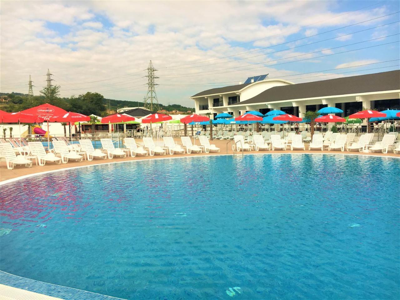 Hotel Aqua Kŭrdzhali Buitenkant foto